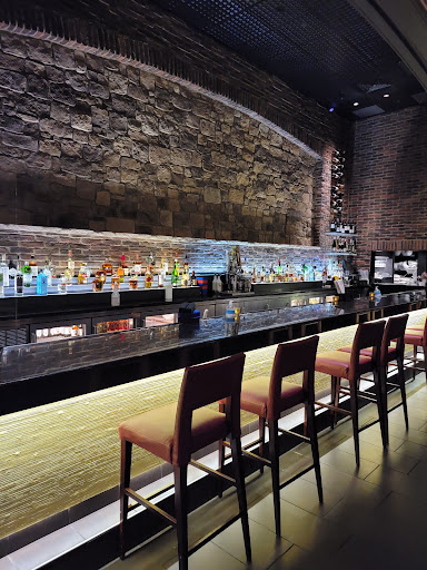 Shopping Mall «Stony Point Fashion Park», reviews and photos, 9200 Stony Point Pkwy, Richmond, VA 23235, USA