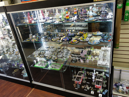 Tobacco Shop «V & K Smoke Shop - Quincy», reviews and photos, 1576 Hancock St, Quincy, MA 02169, USA