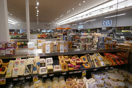 Grocery Store «Stop & Shop», reviews and photos, 1100 Massachusetts Ave, Dorchester, MA 02125, USA