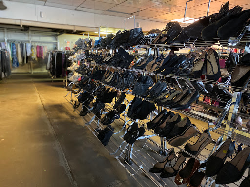 Thrift Store «Salvation Army Thrift Store», reviews and photos, 167 Cleveland St, Elyria, OH 44035, USA