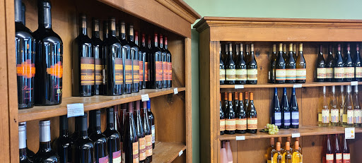 Liquor Store «Heritage Winery & Cheese Haus», reviews and photos, 4402 220th Trail, Amana, IA 52203, USA