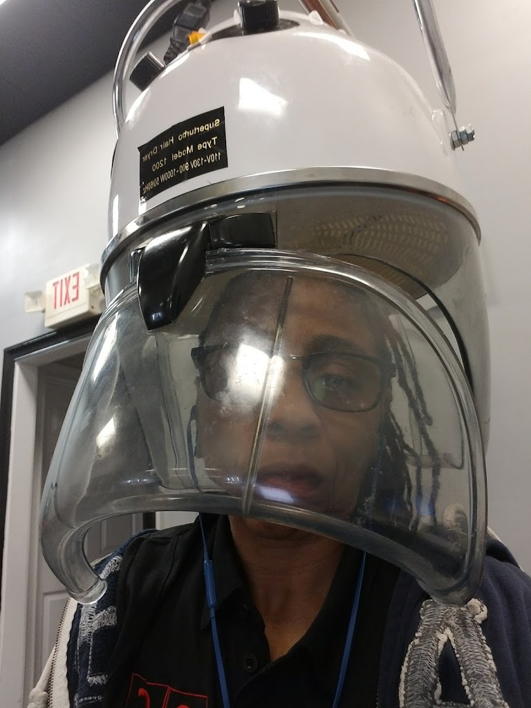 Judy's Unisex Hair Salon 30238