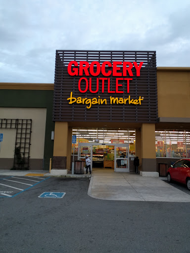 Grocery Outlet Bargain Market, 1523 Fremont Blvd, Seaside, CA 93955, USA, 