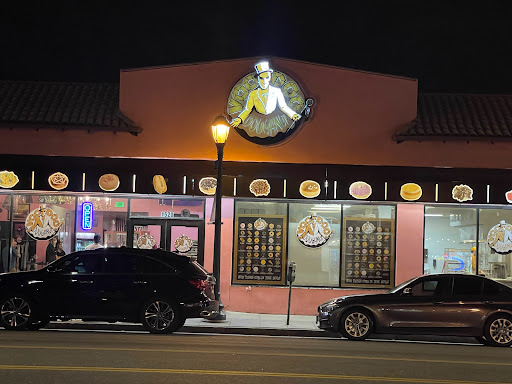 Donut Shop «Voodoo Doughnut Mile High», reviews and photos, 1520 E Colfax Ave, Denver, CO 80218, USA