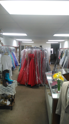 Bridal Shop «Bridal Country», reviews and photos, 3 N Lowry St, Smyrna, TN 37167, USA