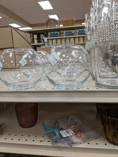 Home Goods Store «Christmas Tree Shops», reviews and photos, 65 Faunce Corner Rd, North Dartmouth, MA 02747, USA