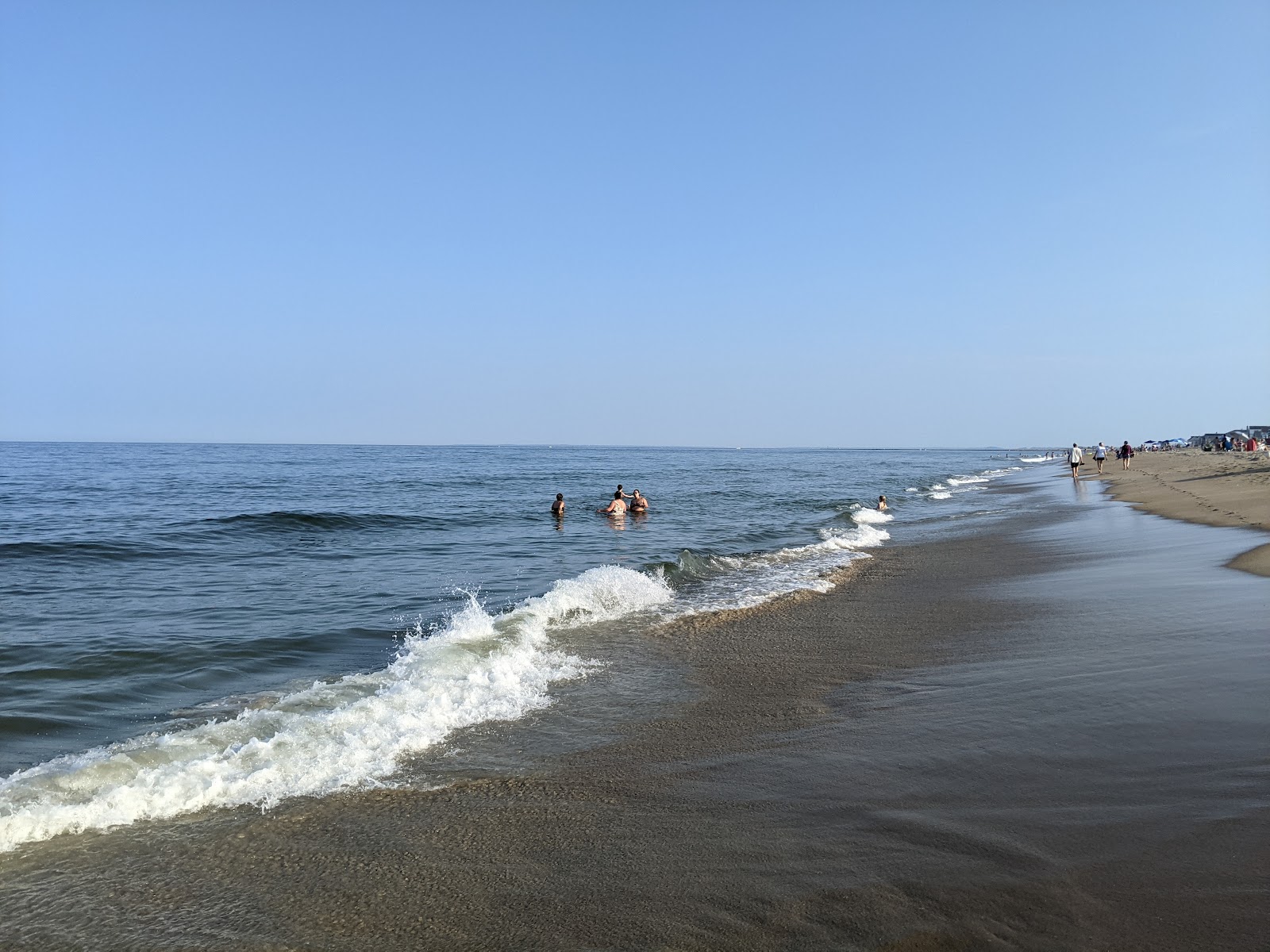 Foto von Salisbury  beach II mit beiger sand Oberfläche