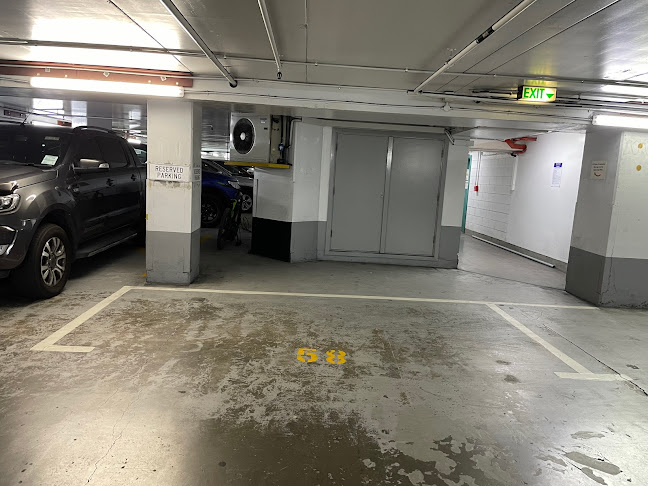 Grey Street Carpark - Parking garage