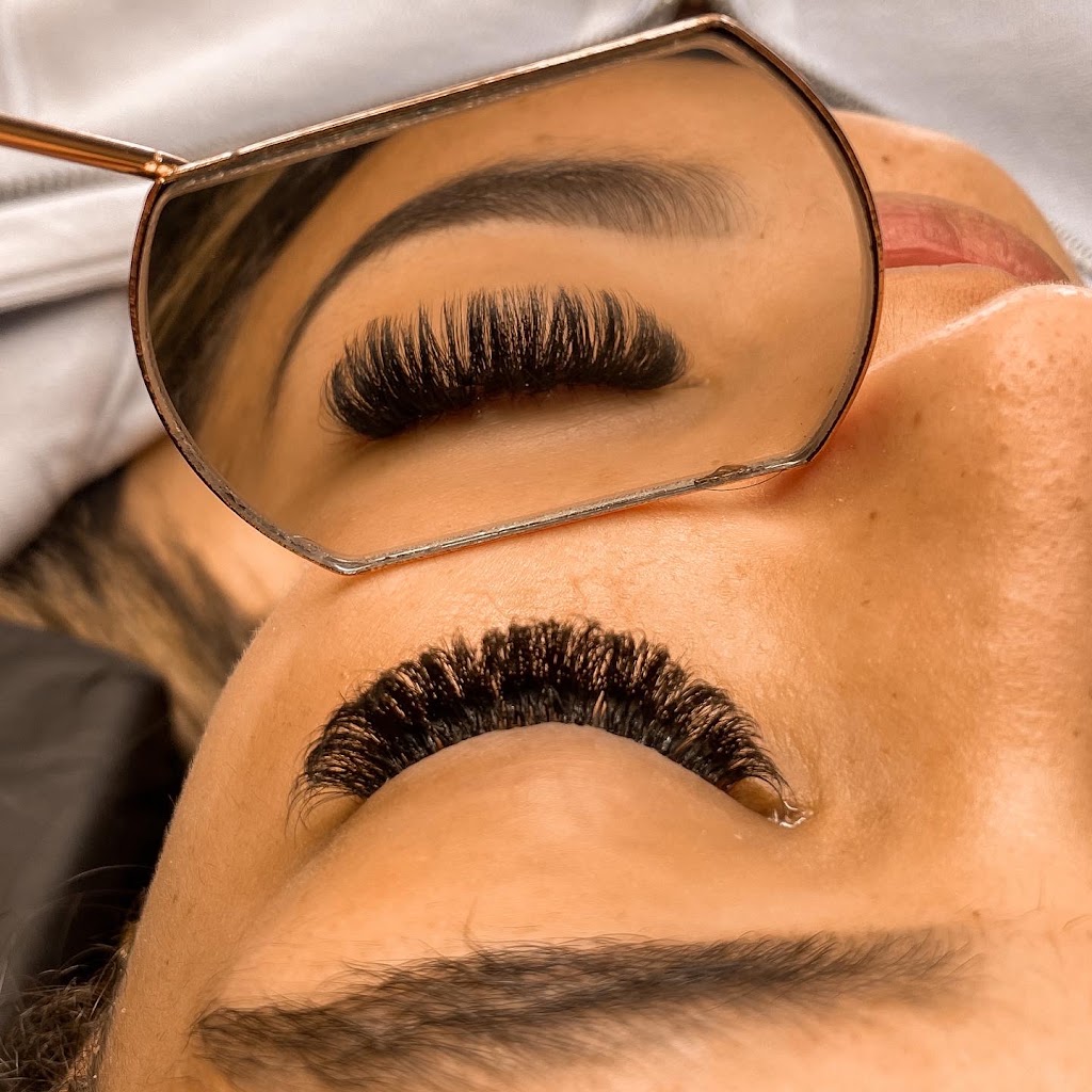 Pretty little Lash Co. 98366