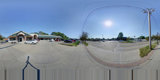 Car Repair and Maintenance «Urbandale Auto Body Service», reviews and photos, 3833 70th St, Urbandale, IA 50322, USA