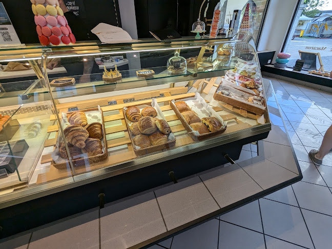 http://www.signaturemacarons.ch/
