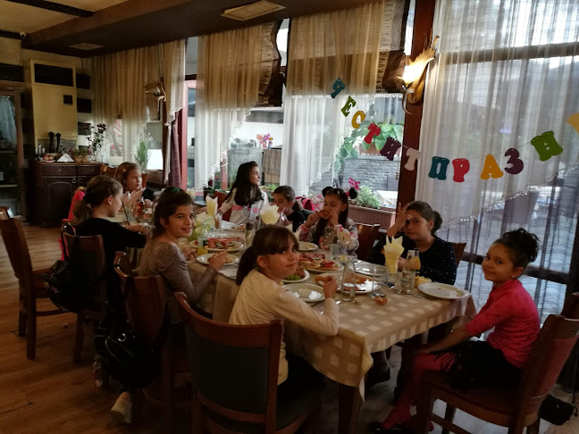 Отзиви за Сладкарница Парапина в Свиленград - Пекарна