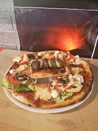 Plats et boissons du Pizzeria Pizza l'etna à Sanary-sur-Mer - n°7