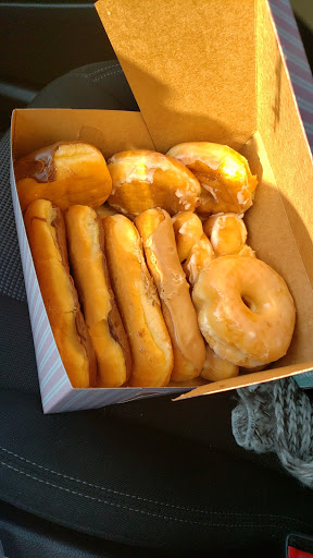 Bakery «Fresno Donut House», reviews and photos, 3145 N Blackstone Ave, Fresno, CA 93703, USA