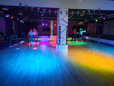 ROLLER'S - Salle de Rollers Loisirs à La Mézière