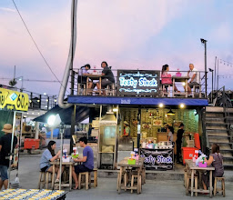 พิซซ่า สเต๊ก ตลาดนกฮูก photo