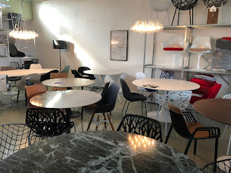 Eigenwijs Design - Saarinen Tulip Tafels & stoelen