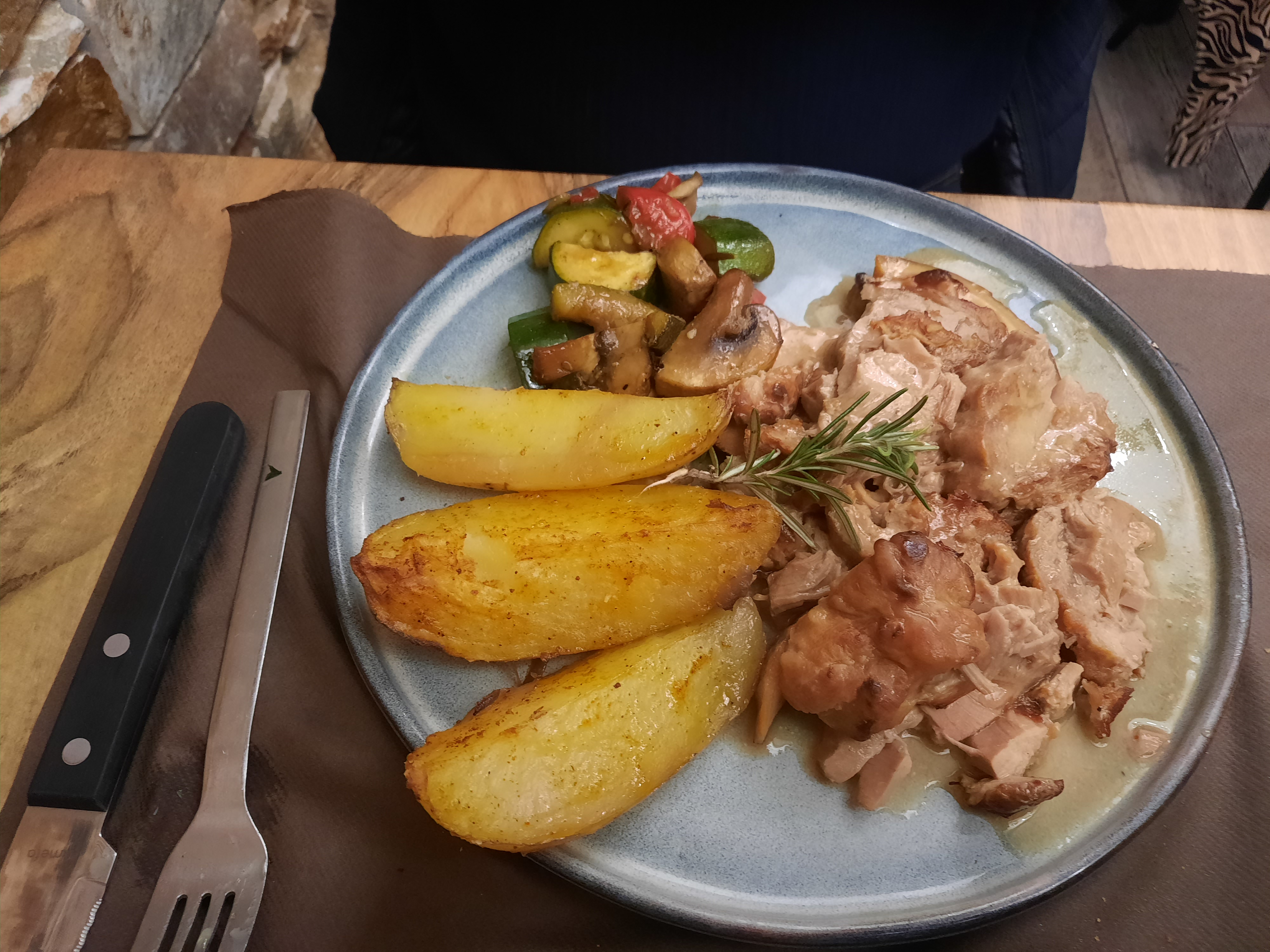 Photo n° 2 de l'avis de soso. fait le 06/01/2023 à 18:54