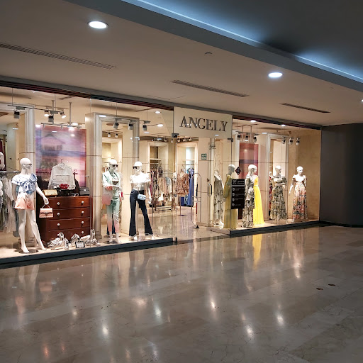 Stores to buy adolfo dominguez handbags Caracas