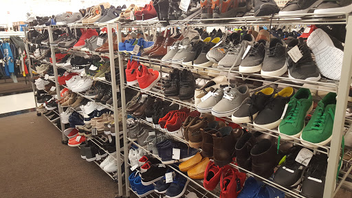 Clothing Store «Burlington Coat Factory», reviews and photos, 9321 Telegraph Rd, Redford Charter Twp, MI 48239, USA