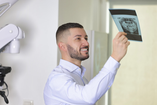 Dr. Stefan Mitev Dental care - Зъболекар