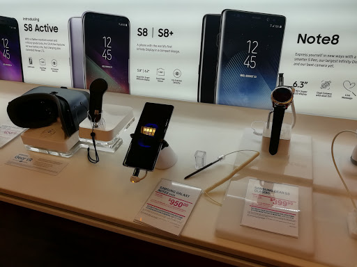 Cell Phone Store «T-Mobile», reviews and photos, 595 Coleman Ave #40, San Jose, CA 95110, USA