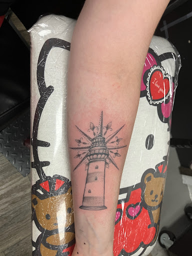 Find mama tattoo ideas for your next unique tattoo in Steubenville at Garloch Tattooing