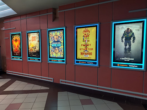 Movie Theater «Regal Cinemas Winter Park Village 20 & RPX», reviews and photos, 510 N Orlando Ave, Winter Park, FL 32789, USA