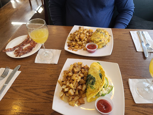 Restaurant «The Cheesecake Factory», reviews and photos, 1701 Sunrise Hwy, Bay Shore, NY 11706, USA