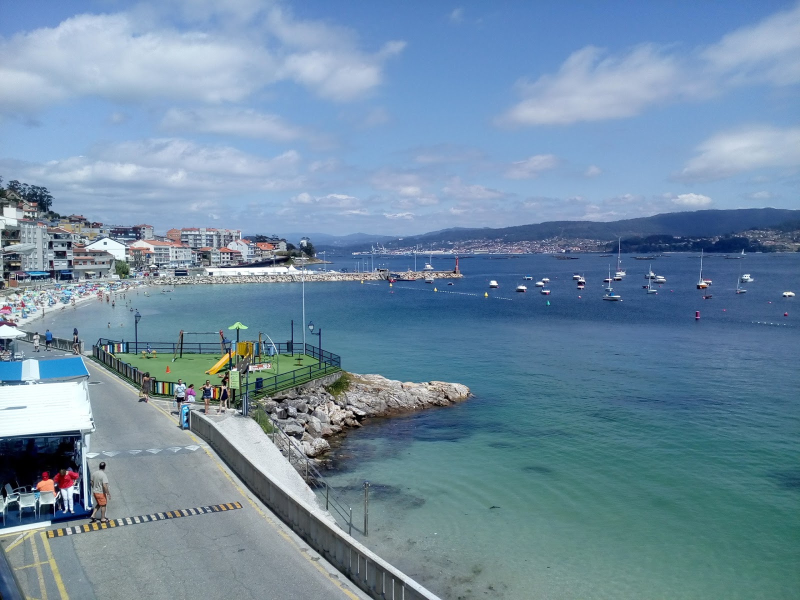 Foto av Xiorto beach och bosättningen