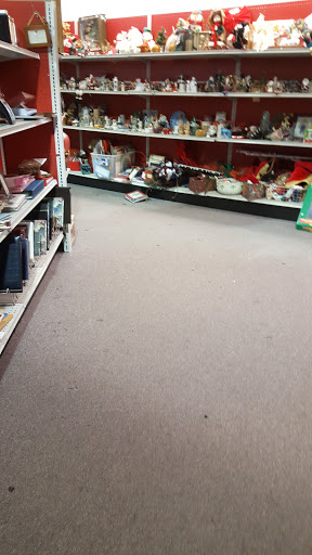 Thrift Store «The Salvation Army Family Store & Donation Center», reviews and photos, 823 E Auburn Rd, Rochester Hills, MI 48307, USA