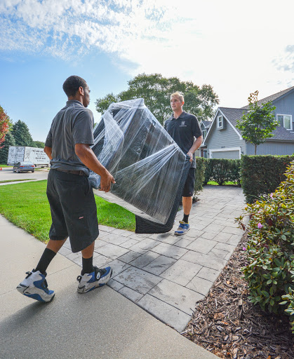 Moving and Storage Service «Two Men and a Truck», reviews and photos, 6702 L St, Omaha, NE 68117, USA