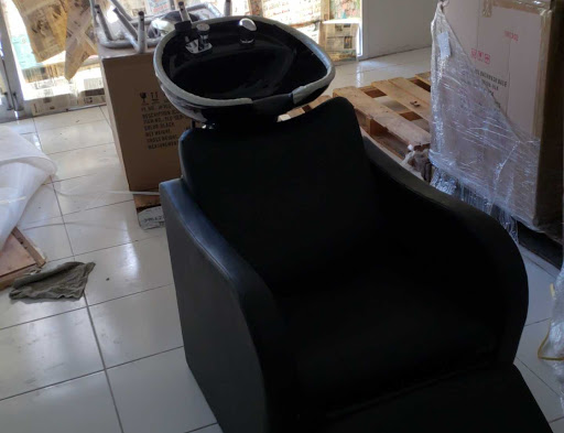 Beauty Salon «Blew Chocolate Salon», reviews and photos, 701 N Fort Harrison Ave, Clearwater, FL 33755, USA