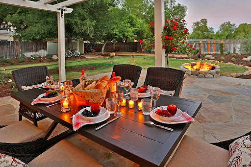 Paradise Retreats image