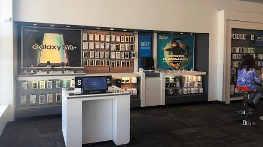 Cell Phone Store «AT&T», reviews and photos, 2095 Springwood Rd, York, PA 17403, USA
