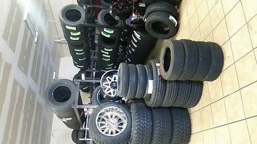 Auto Repair Shop «Llantera Munoz», reviews and photos, 95 W Main St, Avondale, AZ 85323, USA