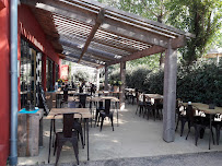 Atmosphère du Restaurant Clos des Oliviers à Sérignan - n°4