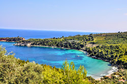 Foto von George Gialos beach annehmlichkeitenbereich