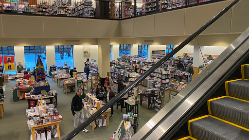 Book Store «Barnes & Noble», reviews and photos, 5755 N Bayshore Dr, Glendale, WI 53217, USA
