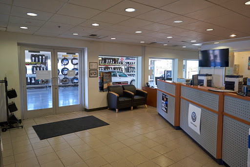 Volkswagen Dealer «AutoNation Volkswagen Las Vegas», reviews and photos, 6375 W Sahara Ave, Las Vegas, NV 89146, USA