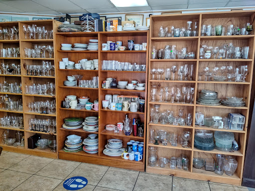 Thrift Store «Prevention of Blindness Society Look Again Resale Shop», reviews and photos, 900 King St, Alexandria, VA 22314, USA