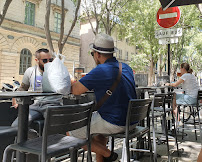 Atmosphère du Restaurant Le Café Olive à Nîmes - n°4