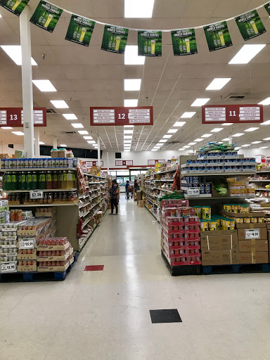 Grocery Store «R-N Market», reviews and photos, 6670 N Cedar Ave, Fresno, CA 93710, USA