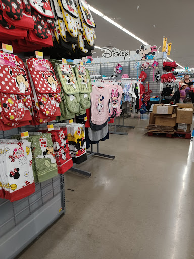 Shopping Mall «Anaheim Plaza», reviews and photos, 510 N Euclid St, Anaheim, CA 92801, USA