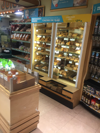 Grocery Store «Whole Foods Market», reviews and photos, 12905 Riverside Dr, Sherman Oaks, CA 91423, USA