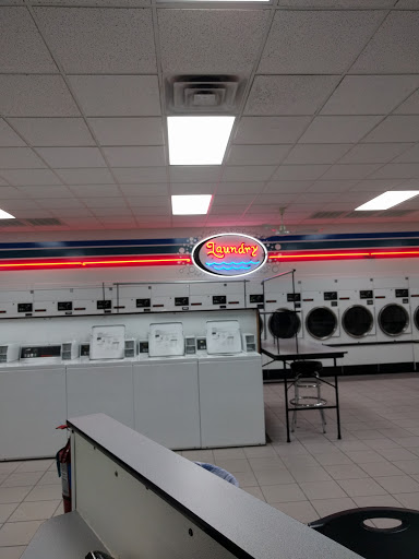 Dry Cleaner «Starcrest Cleaners», reviews and photos, 611 S Neil St, Champaign, IL 61820, USA