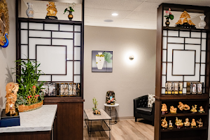 Lee Massage Studio image