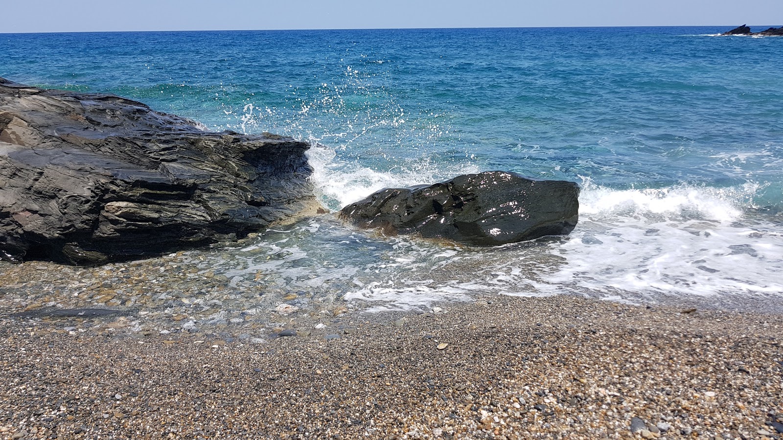 Foto av Koukistres beach vildmarksområde