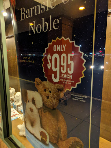 Book Store «Barnes & Noble», reviews and photos, 15 Backus Ave, Danbury, CT 06810, USA