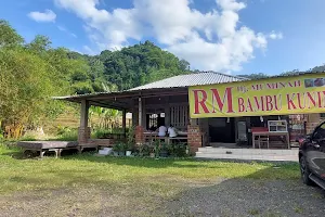 Rumah Makan Bambu Kuning image